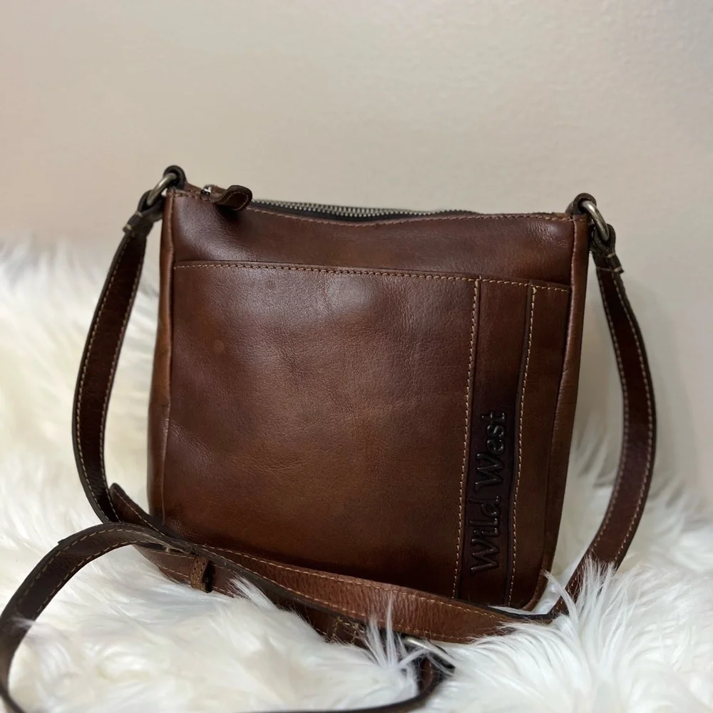 Wild West Classic Brown Leather Messenger Bag. Made in Losangeles